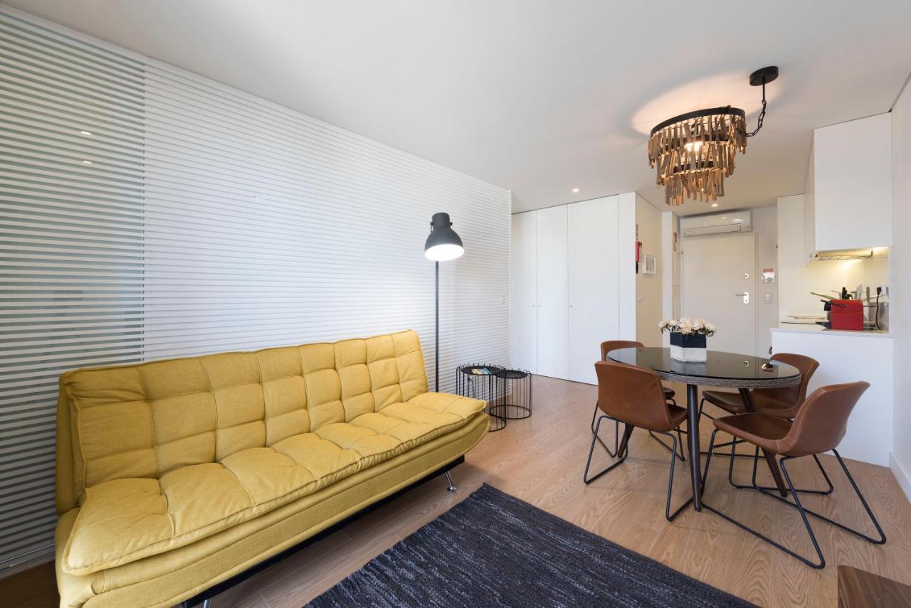 Lovelystay - Central Flat W/ Ac & Balcony Πόρτο Εξωτερικό φωτογραφία